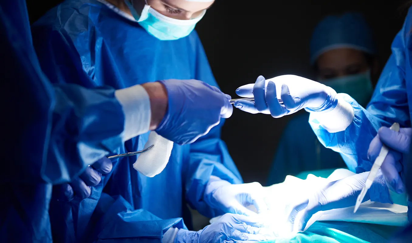 أي بروز وترقق في جدار البطن لا يعني وجود فتق